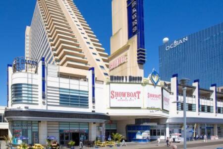 2Br 3Ba Ocean Front Condo On The Boardwalk Cozysuites アトランティックシティー エクステリア 写真